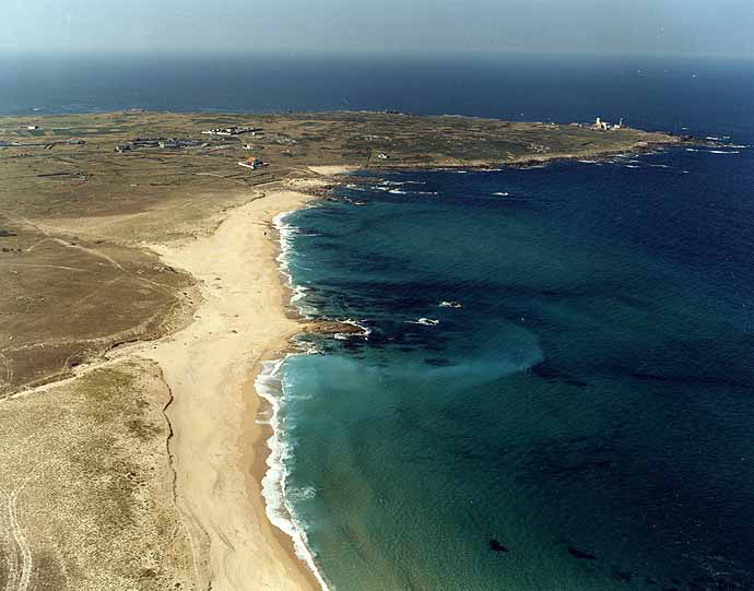 El faro de Corrubedo desde el N