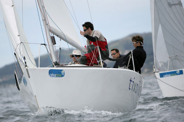 Trofeo Caixanova de Platu 25 y Catamaranes a Vela que organiza el Club Marítimo de Canido