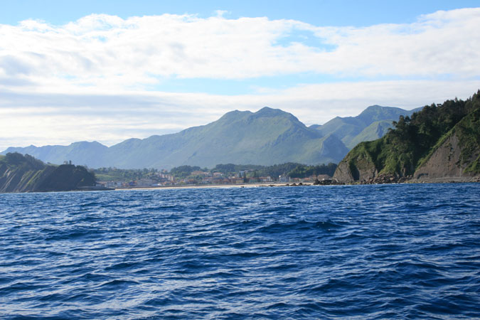 Vista general de Ribadesella desde Punta Somos