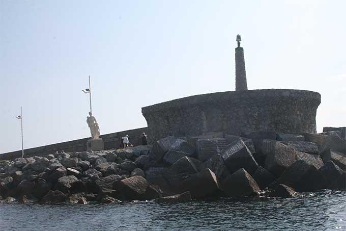 Detalle de la punta del Dique de abrigo por el interior