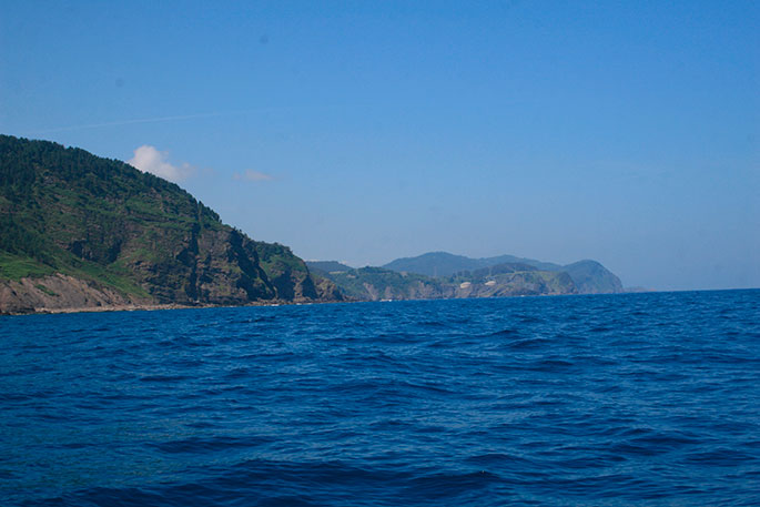 Punta Basordas por la proa