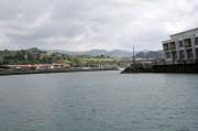 Muelle pesquero de Orio. Al fondo bocana del puerto deportivo