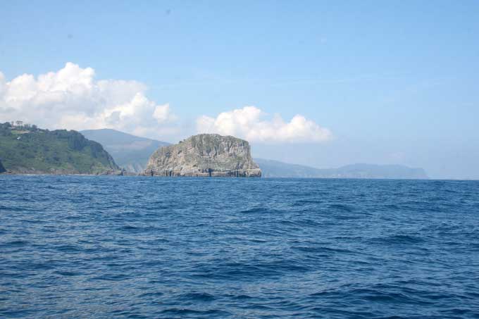 La costa hacia el W desde la mar de Matxitxako