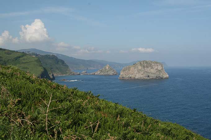 La costa hacia el W desde Matxitxako