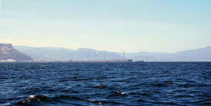 Dique de abrigo del Abra de Bilbao desde el N de Punta Galea