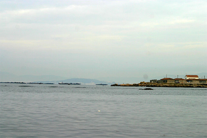 La Costa hacia el Grove desde la latitud de Porto Meloxo