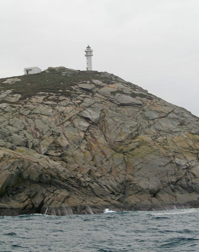 Punta y faro de Roncadoira