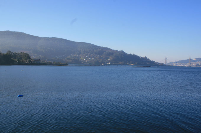 Escollera de la desembocadura del río Alvedosa