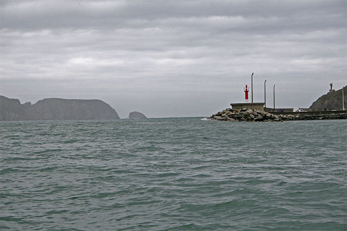 Dique de abrigo de Cedeira. La ría desde el interior