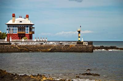 12015  Puerto de Arrieta. Lanzarote. Muelle extremo