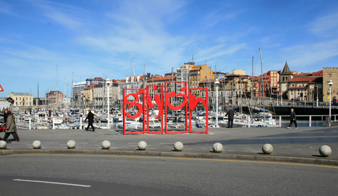 Puerto deportivo de Gijón