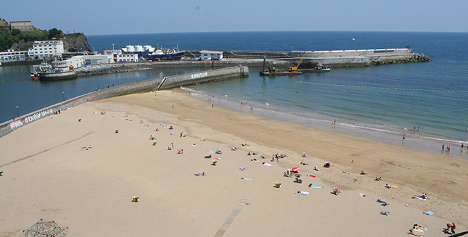 Puerto de Ondarroa. Bocana