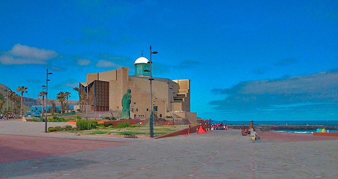 Playa de las Canteras. Auditorio Alfredo Kraus