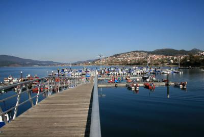 Puerto de Cesantes. Pesquero y deportivo. Redondela. Ría de Vigo