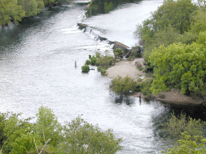 Pescando en la Presa de Sinde