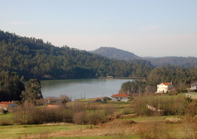 Embalse de Zamáns