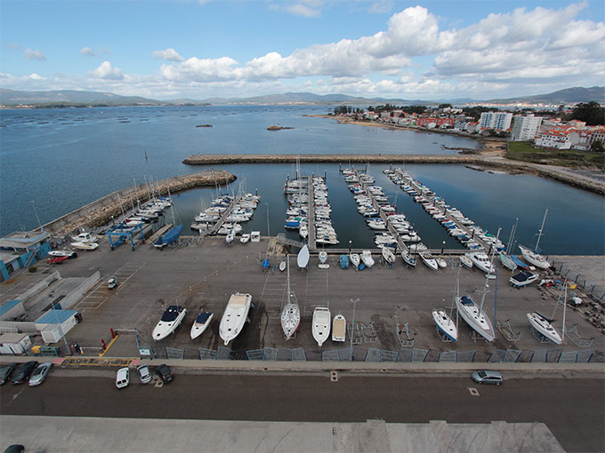 Puerto deportivo y marina seca