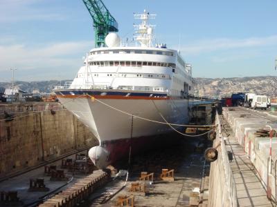 El Tribunal de Comercio de Marsella dictamina la liquidación judicial del astillero de reparación Unión Naval Marsella (UNM) 