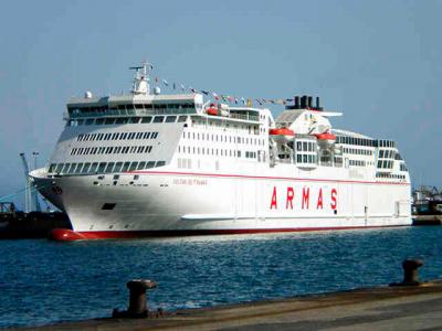 Trasmediterránea incorpora el ferry Volcán de Tinamar de Armas a la línea entre Barcelona y Menorca 