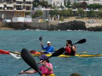 Una veintena de Kayaks de mar tomaron parte en la travesía que organiza el Club Náutico Altea.