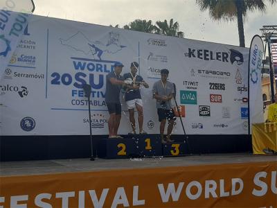 Rafael Sirvent Salazar y Victoria Ryzhova se coronan en el podio de los ganadores del Sprint de 200 metros en el World Sup Festival.