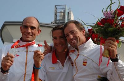 Iker Martínez y Xabi Fernández, orgullosos con la medalla de plata