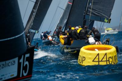 Suecia asalta el liderato de la 44 CUP que se disputa en las Rías Baixas