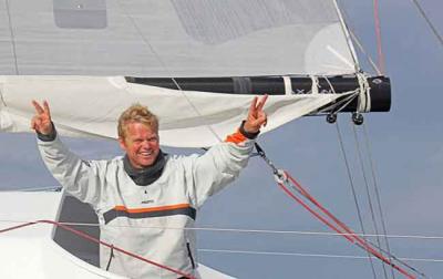 Alex Pella recibirá en Baiona el Premio Nacional de Vela Terras Gauda al mejor navegante oceánico en solitario