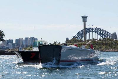 “Wild Oats XI” camino del astillero 