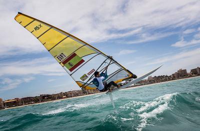 Iván Pastor a un punto del podio en aguas de Abu Dhabi