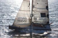 Safran a mil millas del record Atlántico Norte 