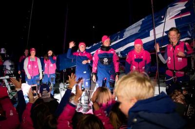 Victoria histórica del equipo femenino Team SCA en la etapa 8 de la Volvo Ocean Race