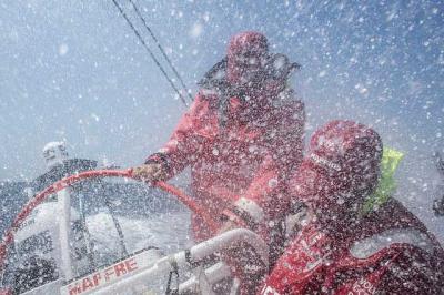 Volvo Ocean Race: El MAPFRE se pega a la cabeza de la flota antes de llegar a Malaca