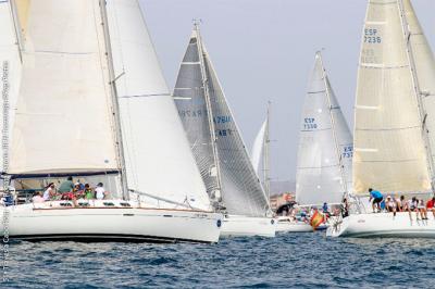 40 barcos en línea de salida para la II REGATA ASTORIA - 52ª TRAVESIA CABO ROIG