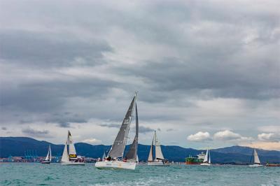 Al Tarik campeón en ORC1 en el arranque de temporada del XI Campeonato de Vela Interclubs del Estrecho de Gibraltar.