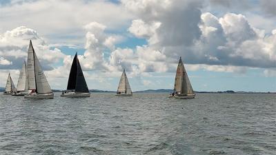 Chispetren, Fixius y Orlando ganan la XVIII Regata punta Fincheira en Rianxo.