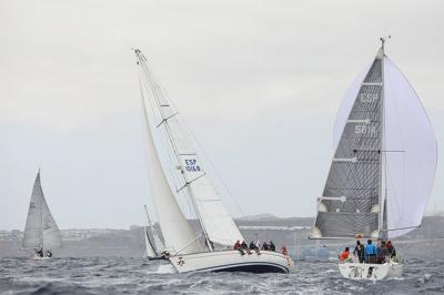 Dragonhomes, Folelé, Isla de Lobos y Guayre II lideran la clasificación del X Trofeo de Cruceros Armada Española