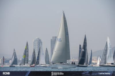 El viento colaboró en la intensa jornada del Trofeo de vela Conde de Godó