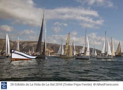 La flota de la  29 Regata de Altura de La Ruta de La Sal ya navega rumbo a Ibiza.