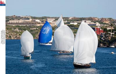 Moonbeam IV se apunta el primer asalto de la XII Copa del Rey Panerai