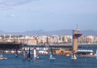 Máxima igualdad y poco viento en la tercera jornada de la Extreme Sailing Series en Almería