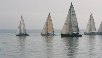 Santander. Cruceros. A pesar  del buen tiempo,  pocas tripulaciones acudieron a la tirada.