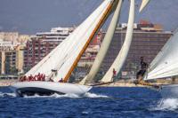 Espectáculo y buen viento en la primera jornada de la Illes Balears Clàssics