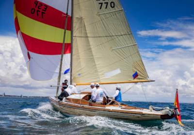 Seventy Senda Azul’ llega imbatido a la jornada final de la VII Semana Clásica de Puerto Sherry