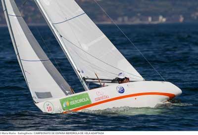 Antonio Maestre, primer líder del Campeonato de España Iberdrola de Vela Adaptada