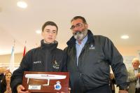 Bruno Ameneiro de Sanxenxo y la viguesa Stella Maris Enríquez campeones gallegos de Optimist en Riveira