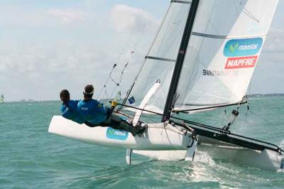 Buen estreno de Iker y Marina en el Mundial de catamarán olímpico