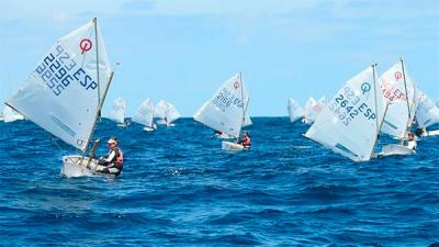 Comenzó el Critérium Balandro Tirma con la disputa de las tres primeras pruebas para los tres grupos de la Clase Optimist.