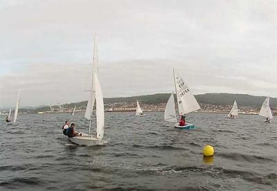 Comenzó este sábado la II Liga de Snipe de la Escuela Naval de Marín