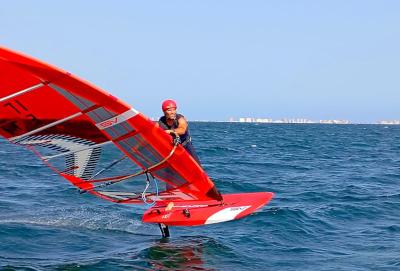 Copa de España de Slalom Foil  Contundente victoria para el gaditano Fernando Martínez del Cerro en el Mar Menor